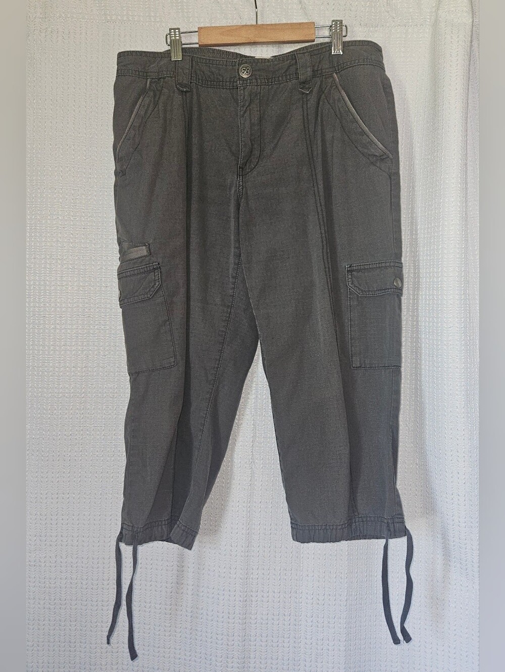 Eddie Bauer Womens Size 13 Cotton Capri Cargo Pants Dark Grey Y2K